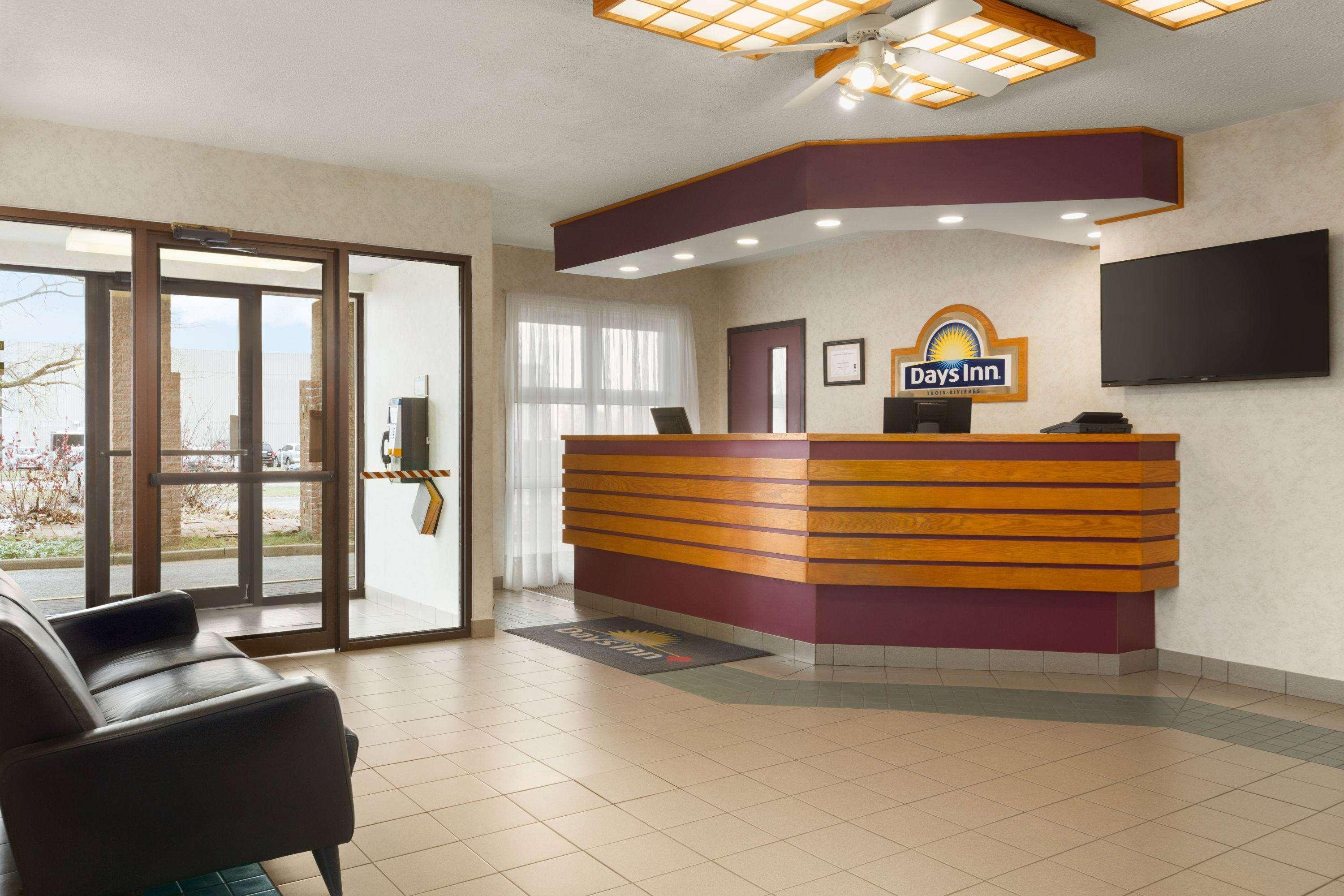 Days Inn By Wyndham Trois-Rivières Esterno foto